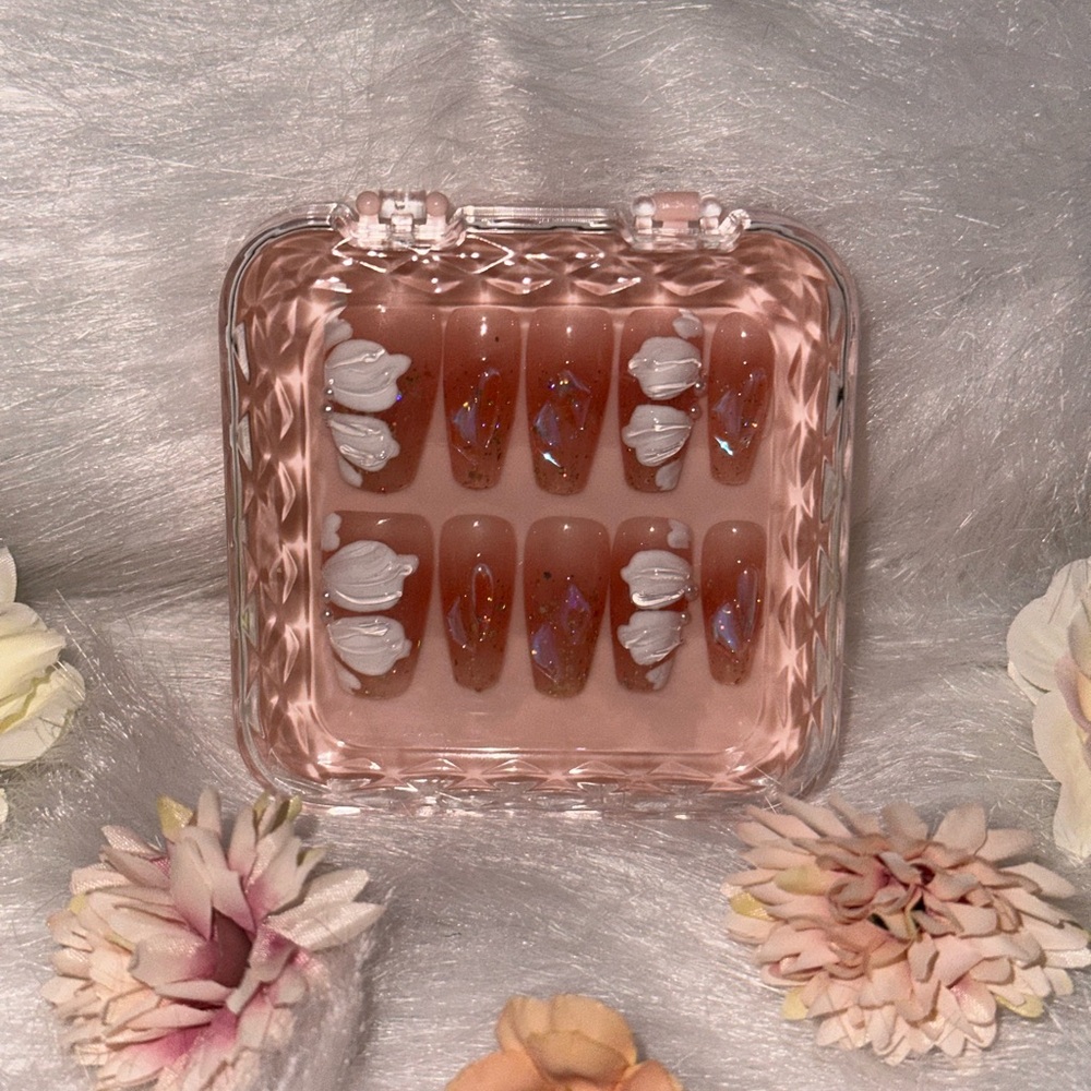 "Sparkling Floral Gradient Nail Set"